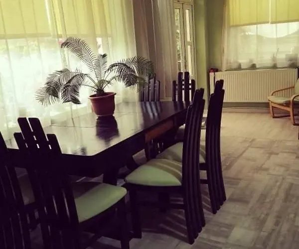 Baby Friendly 3-bedrooms House By The Sea קונסטנצה