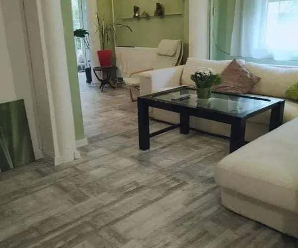 Baby Friendly 3-bedrooms House By The Sea בית נופש